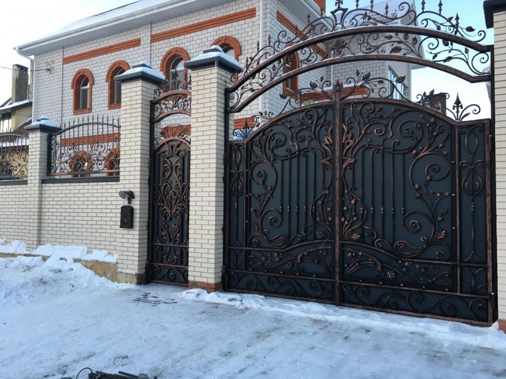 Кованые ворота.jpg Кованые ворота.jpg